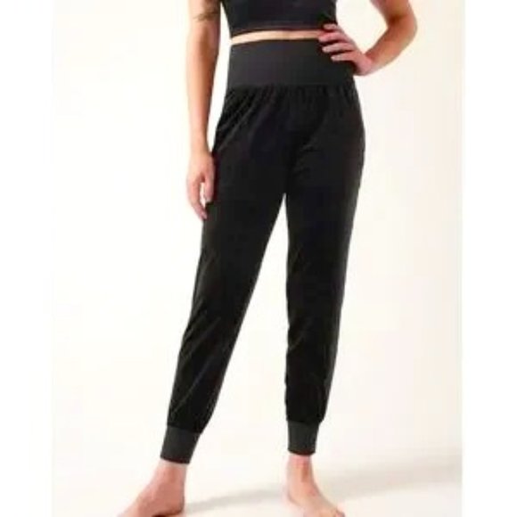 Athleta Jogger Salutation Velvet Black Yoga Active Athleisure Size XS #468077-00 - Picture 1 of 15